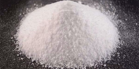 Pravilna upotreba borne kiseline za prskanje paradajza